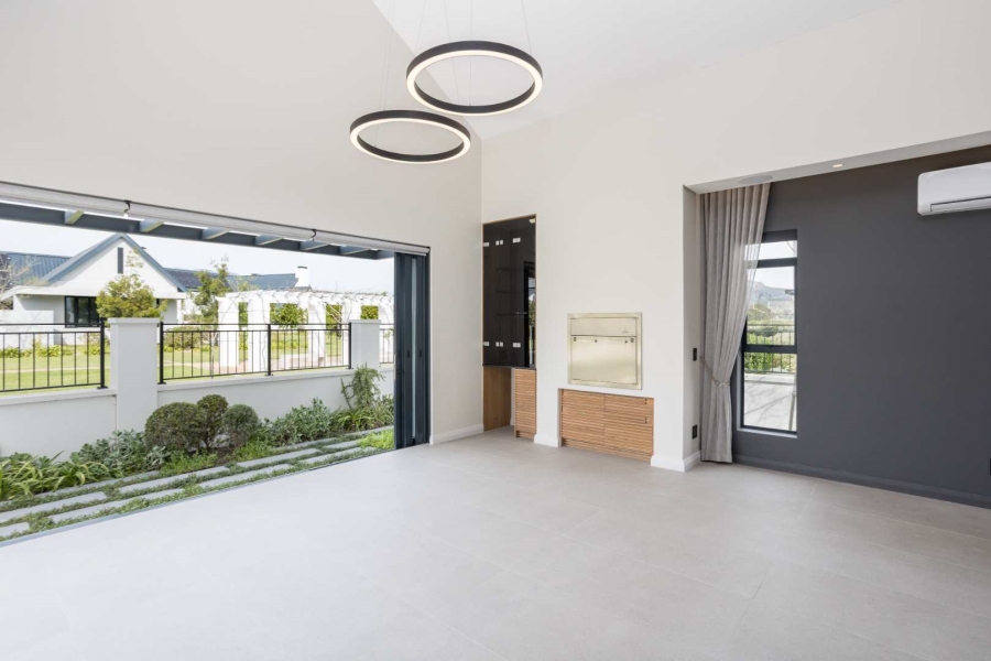 To Let 3 Bedroom Property for Rent in Val De Vie Estate Western Cape